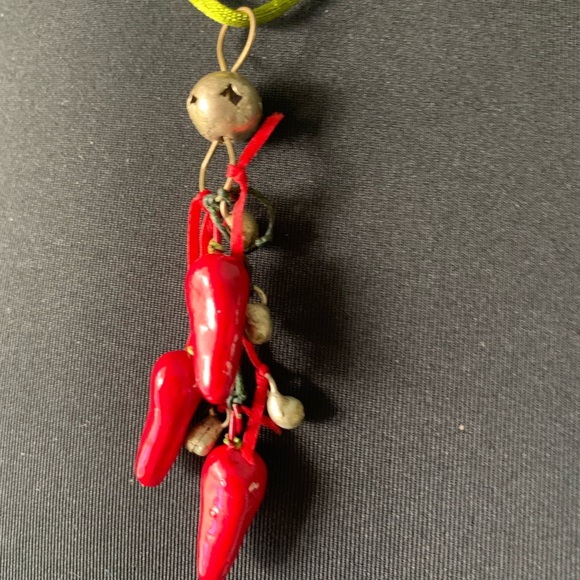 Necklace red chili peppers pendant - Picture 2 of 8